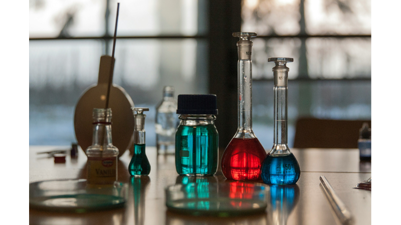 CAN THE BUILDING BLOCKS OF LIFE FORM SPONTANEOUSLY UNDER PRIMITIVE ATMOSPHERIC CONDITIONS?