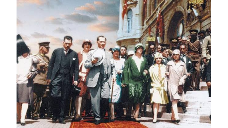 TÜRK KADINININ SEÇME VE SEÇİLME HAKKI KAZANMASI VE DÜNYA KADIN HAKLARI GÜNÜ