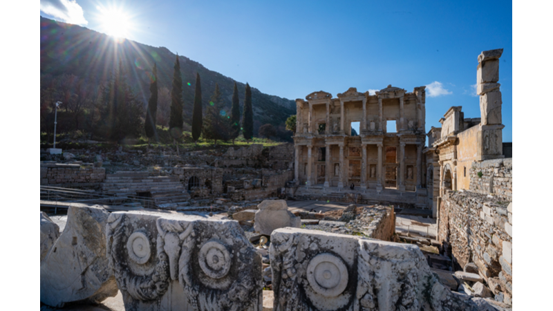 ÜN UĞRUNA ARTEMİS TAPINAĞI’NI YAKAN: HEROSTRATUS