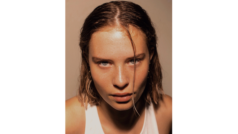 TAK TAKIŞTIR YAKIŞTIR: SEPTUM PIERCINGININ MİNİMAL HALİ