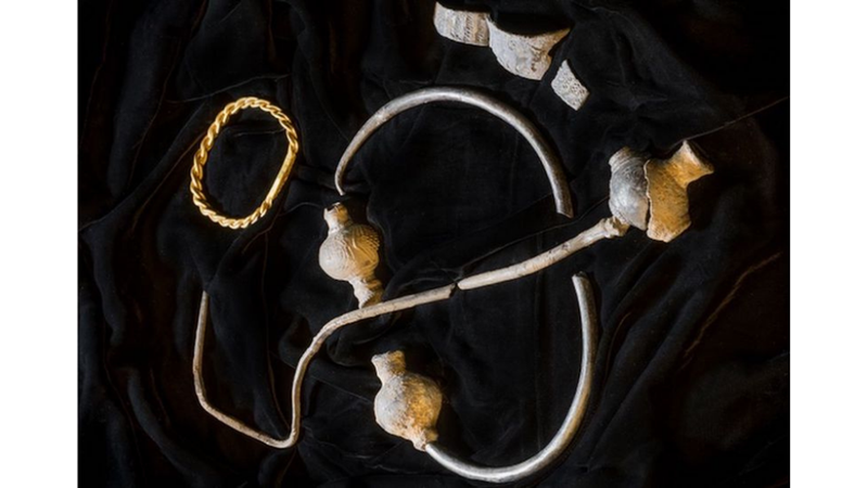 ONLAR SADECE BARBAR DEĞİLDİ: VİKİNGLERİN TAKILARI