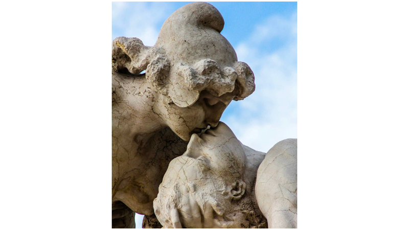 SON ÖPÜCÜK: FEDAKARLIK