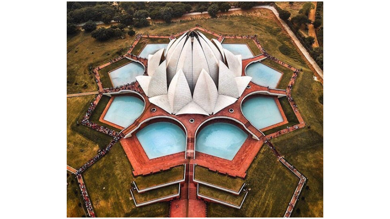 HERKESE AÇIK TAPINAK: LOTUS BAHAİ TAPINAĞI