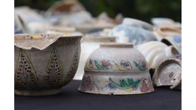 ANTİK KENTTE ORTAYA ÇIKAN OSMANLI FİNCANLARI