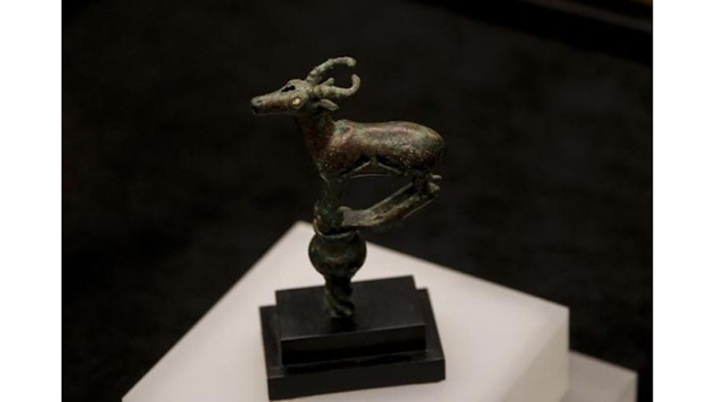 TÜRKİYE’DEN KAÇIRILAN ALTIN TAÇ VE KEÇİ FİGÜRÜ ANKARA’DA!