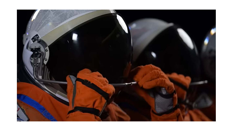 NASA ANNOUNCES ASTRONAUTS WHO WILL GO TO THE MOON