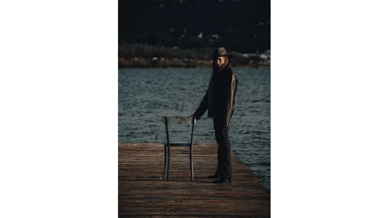 SİYAH SEVERLERE SONBAHARDAN KIŞA GEÇİŞ KOMBİNİ