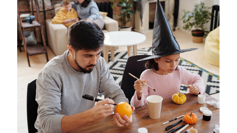 CADILAR BAYRAMI'NIN AİLE EĞLENCESİ HALİ: KOSTÜM, DEKOR VE YİYECEKLER (PART II)