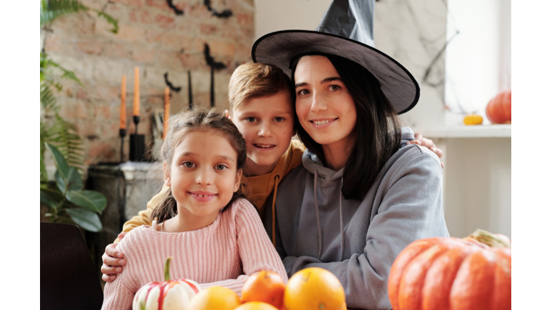 CADILAR BAYRAMI'NIN AİLE EĞLENCESİ HALİ: KOSTÜM, DEKOR VE YİYECEKLER (PART II)