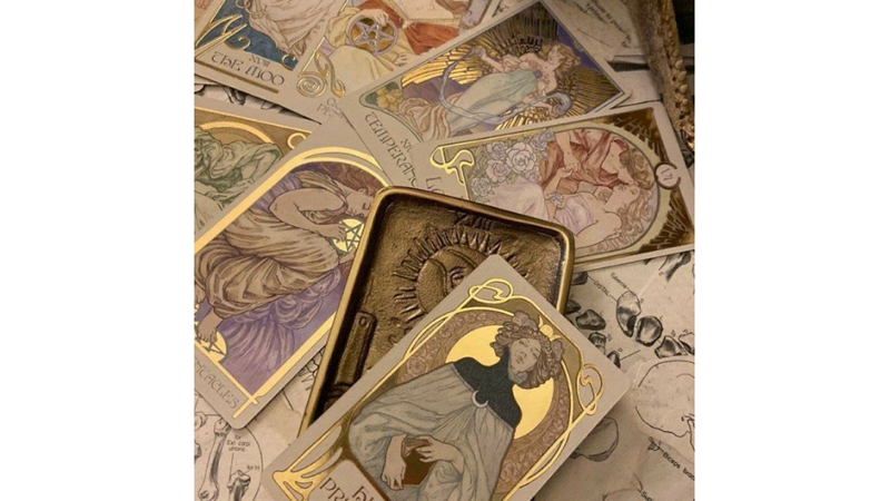 TAROT MU KITASINDAN MI GELDİ?