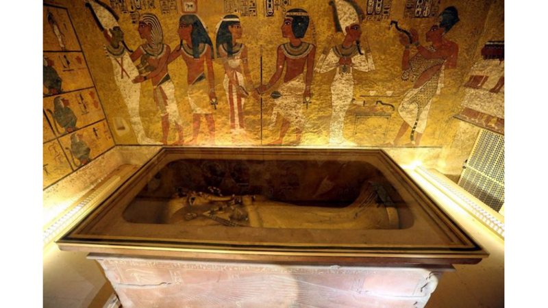 GÖZ KAMAŞTIRAN MEZARIYLA FİRAVUN TUTANKAMON