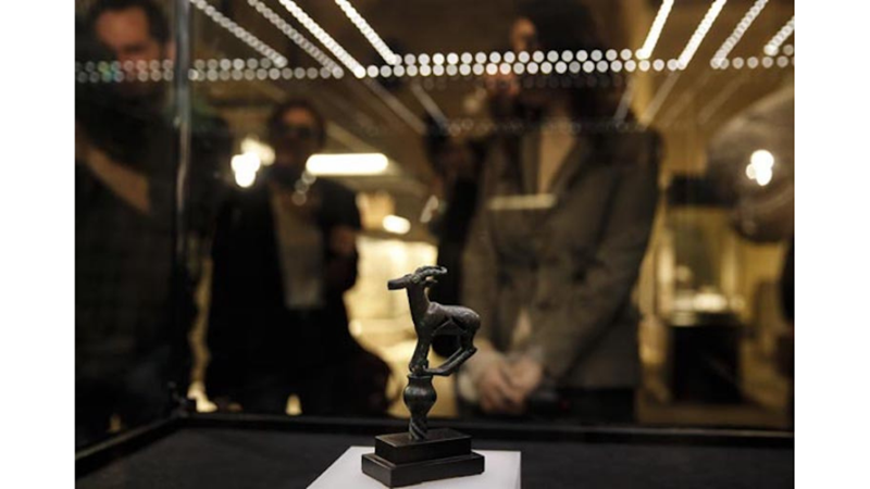 TÜRKİYE’DEN KAÇIRILAN ALTIN TAÇ VE KEÇİ FİGÜRÜ ANKARA’DA!