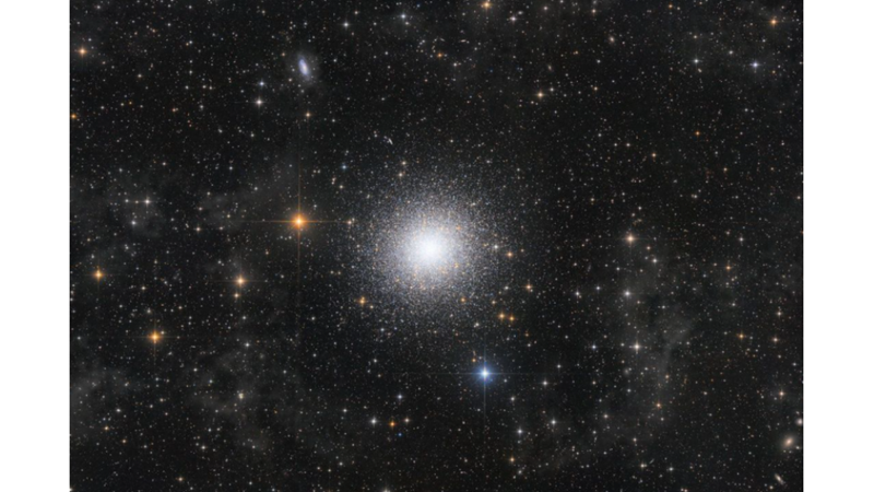 HERKÜL'DEKİ BÜYÜK KÜRESEL YILDIZ KÜMESİ: EDMOND HALLEY HERKÜL TAKIMYILDIZI