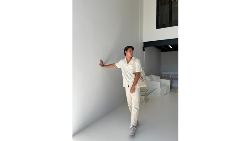 ERKEK MODASI: AÇIK RENKLER VE YARATTIĞI FARK