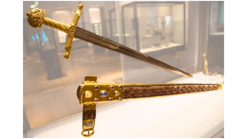 YÜZÜKLERİN EFENDİSİNE KONU OLAN KILIÇ: TYRFING