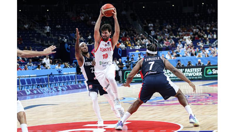 12 DEV ADAM AVRUPA BASKETBOL ŞAMPİYONASI'NA VEDA ETTİ