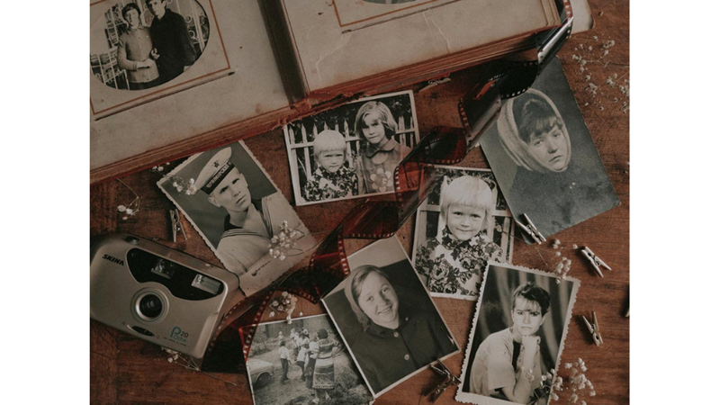 LET'S BUILD OUR FAMILY TREE!