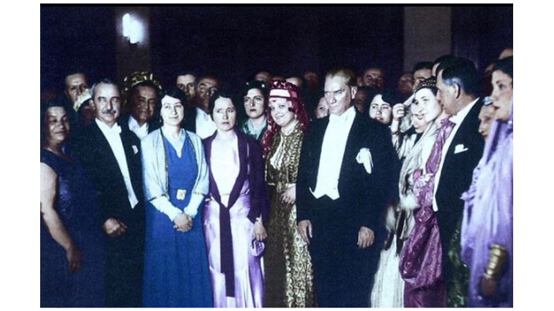 CUMHURİYET KİMSESİZLERİN KİMSESİDİR!