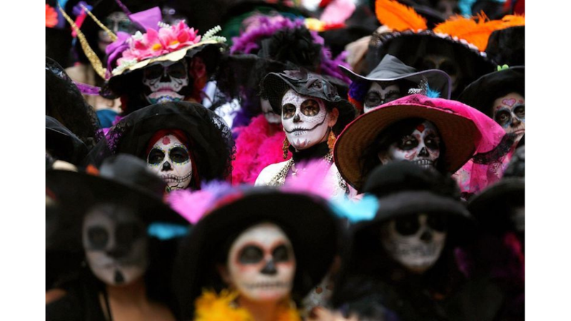 ÖLÜLER GÜNÜ: DIA DE IOS MUERTOS