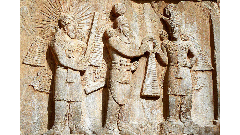 İYİLİĞİN TARAFI: AHURA MAZDA