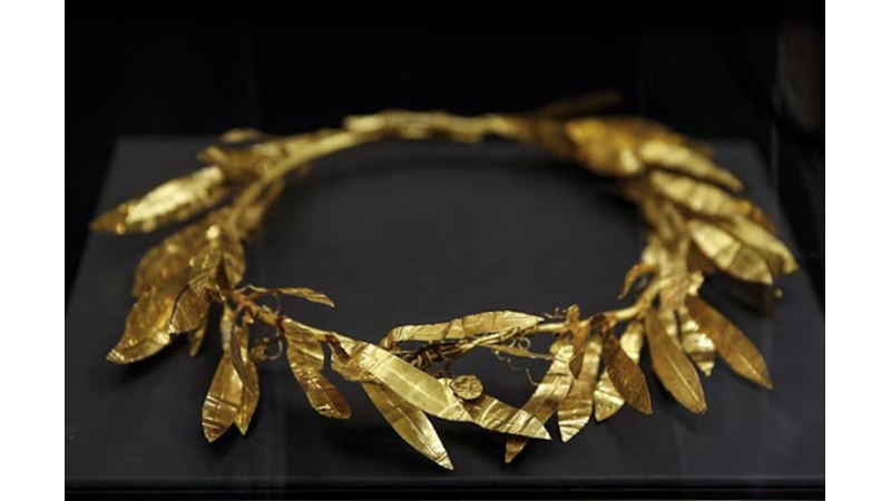 TÜRKİYE’DEN KAÇIRILAN ALTIN TAÇ VE KEÇİ FİGÜRÜ ANKARA’DA!