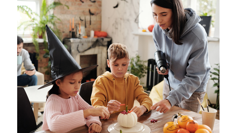 CADILAR BAYRAMI'NIN AİLE EĞLENCESİ HALİ: KOSTÜM, DEKOR VE YİYECEKLER (PART II)