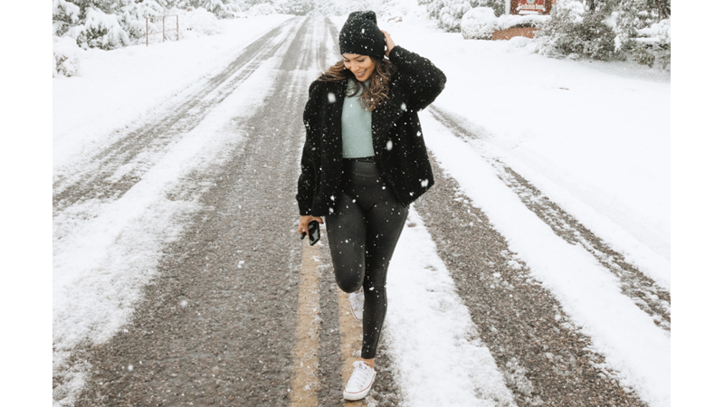 ANNENİZİN 'BU HAVADA BU AYAKKABI GİYİLİR Mİ?' DİYECEĞİ KIŞLIK KOMBİN