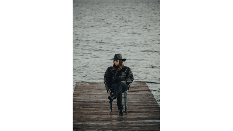 SİYAH SEVERLERE SONBAHARDAN KIŞA GEÇİŞ KOMBİNİ