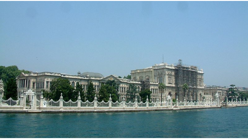 PEK ÇOK PADİŞAH AĞIRLAYAN SARAY