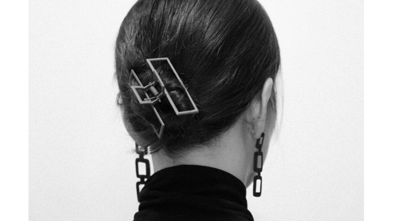 ARABA SÜRERKEN VEYA ARABADA SEYAHAT EDERKEN MANDAL TOKA KULLANMAMAK HAYATİ ÖNEM TAŞIYOR