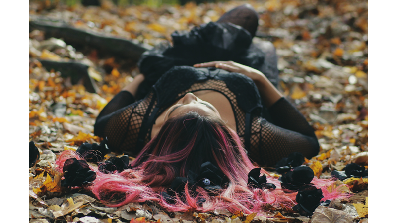 EVDEKİ KIYAFETLERİNİZLE CADILAR BAYRAMI KOSTÜMÜ HAZIRLAYIN