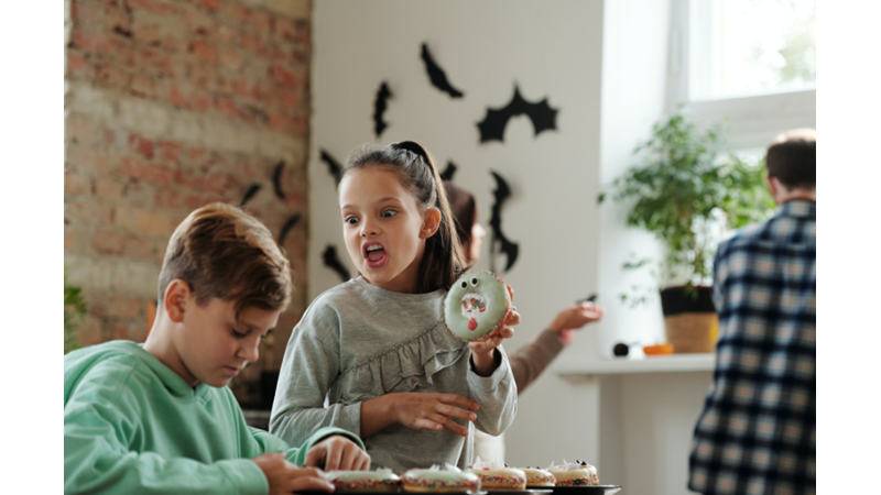 CADILAR BAYRAMI'NIN AİLE EĞLENCESİ HALİ: KOSTÜM, DEKOR VE YİYECEKLER (PART II)