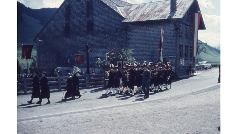 ESKİ ALBÜMLERİ KARIŞTIRIYORUZ: AVUSTURYA