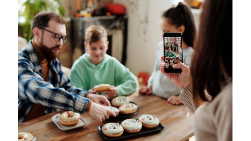 CADILAR BAYRAMI'NIN AİLE EĞLENCESİ HALİ: KOSTÜM, DEKOR VE YİYECEKLER (PART II)