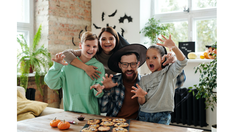 CADILAR BAYRAMI'NIN AİLE EĞLENCESİ HALİ: KOSTÜM, DEKOR VE YİYECEKLER (PART II)