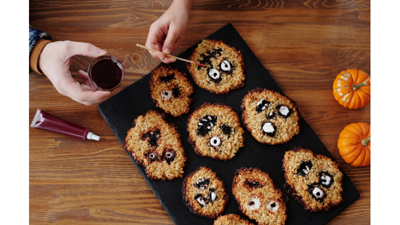 CADILAR BAYRAMI'NIN AİLE EĞLENCESİ HALİ: KOSTÜM, DEKOR VE YİYECEKLER (PART II)