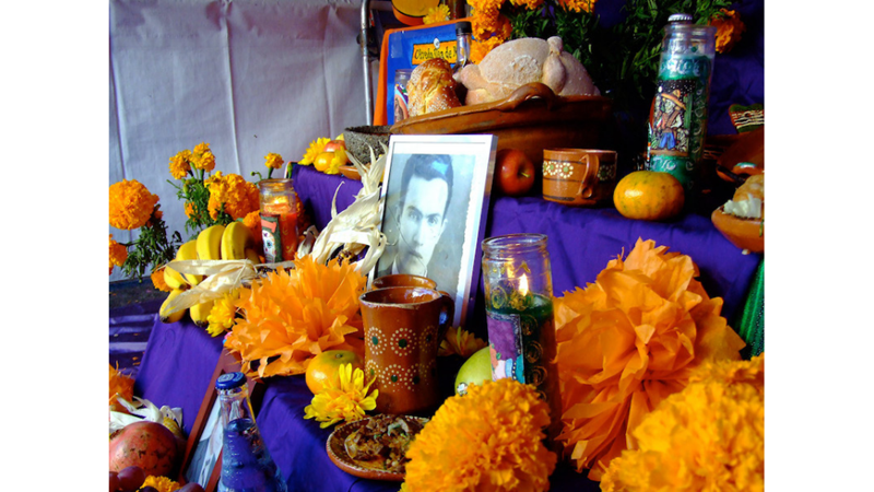 ÖLÜLER GÜNÜ: DIA DE IOS MUERTOS