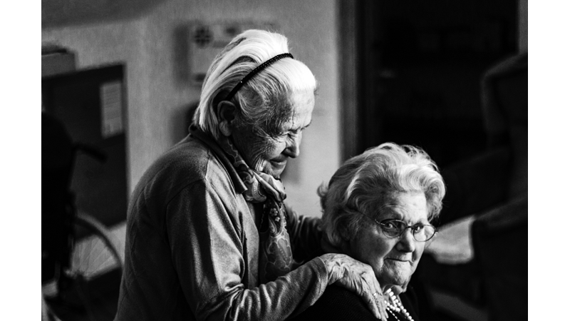 21 KASIM: DÜNYA GERONTOLOJİ GÜNÜ