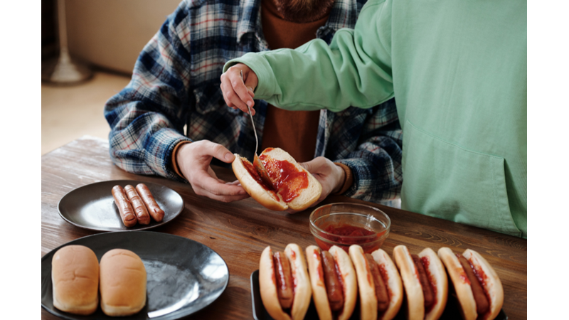 CADILAR BAYRAMI'NIN AİLE EĞLENCESİ HALİ: KOSTÜM, DEKOR VE YİYECEKLER (PART I)