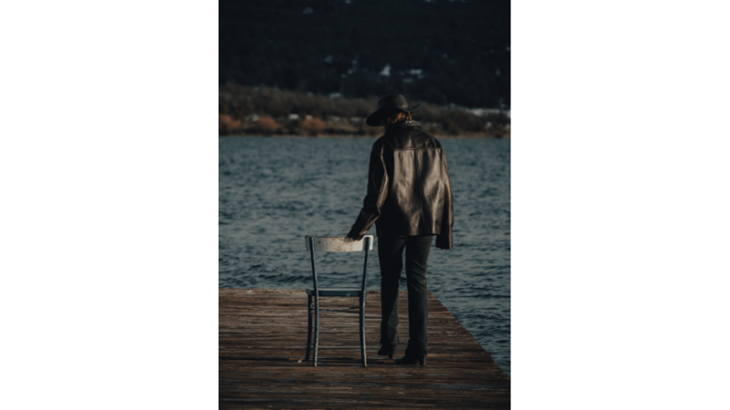 SİYAH SEVERLERE SONBAHARDAN KIŞA GEÇİŞ KOMBİNİ