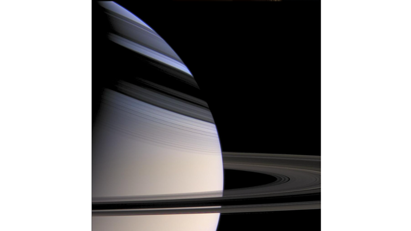 TRANSITING IMAGE OF SATURN TURNING BLUE