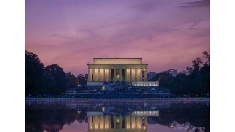 ÇIPLAK GÖZLE GÖRÜNEN KUYRUKLUYILDIZ