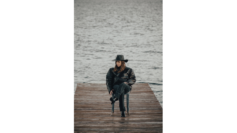 SİYAH SEVERLERE SONBAHARDAN KIŞA GEÇİŞ KOMBİNİ