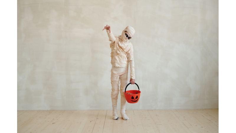 CADILAR BAYRAMI'NIN AİLE EĞLENCESİ HALİ: KOSTÜM, DEKOR VE YİYECEKLER (PART I)