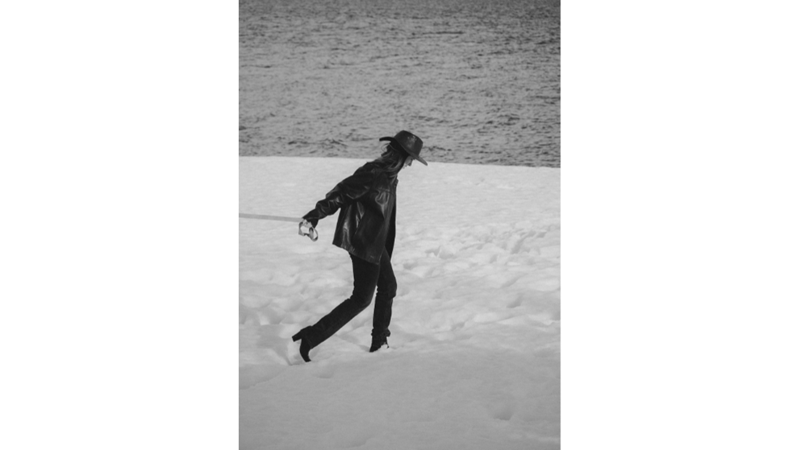 SİYAH SEVERLERE SONBAHARDAN KIŞA GEÇİŞ KOMBİNİ