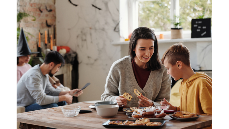 CADILAR BAYRAMI'NIN AİLE EĞLENCESİ HALİ: KOSTÜM, DEKOR VE YİYECEKLER (PART II)