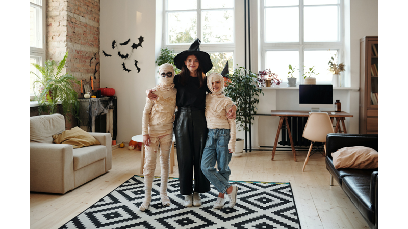 CADILAR BAYRAMI'NIN AİLE EĞLENCESİ HALİ: KOSTÜM, DEKOR VE YİYECEKLER (PART I)