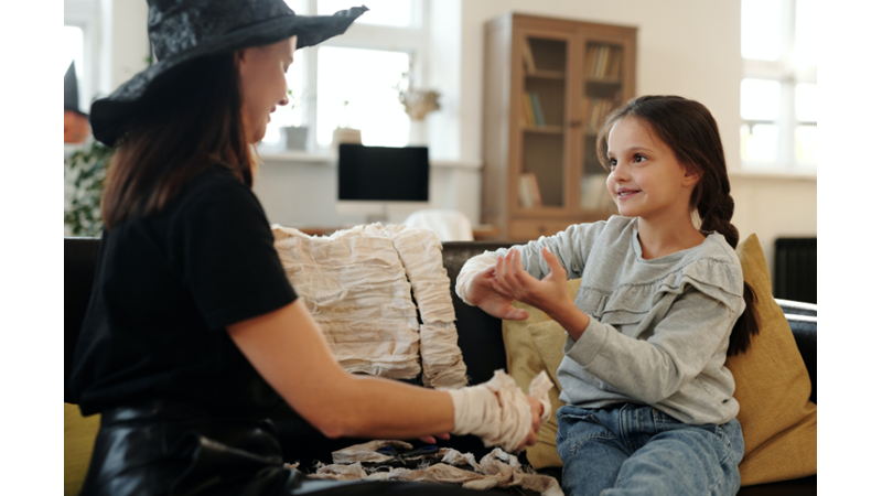 CADILAR BAYRAMI'NIN AİLE EĞLENCESİ HALİ: KOSTÜM, DEKOR VE YİYECEKLER (PART I)