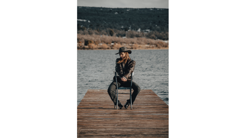 SİYAH SEVERLERE SONBAHARDAN KIŞA GEÇİŞ KOMBİNİ