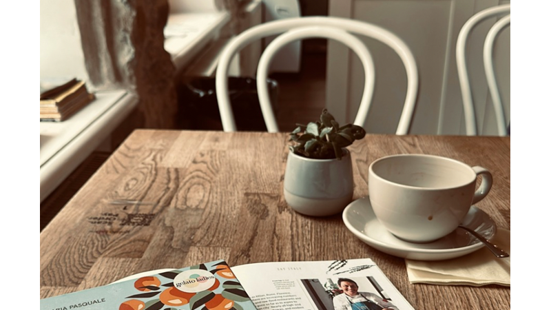 NASIL TÜRK OLUNUR?: YEMESİ, İÇMESİ, GİYİNMESİ, GEZMESİ VE SEVGİSİ İLE NASIL TÜRK OLUNUR?